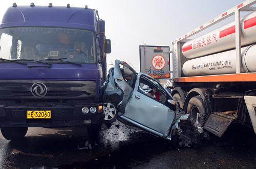 這是事故現(xiàn)場（10月1日攝）。新華社發(fā)（李力 攝）