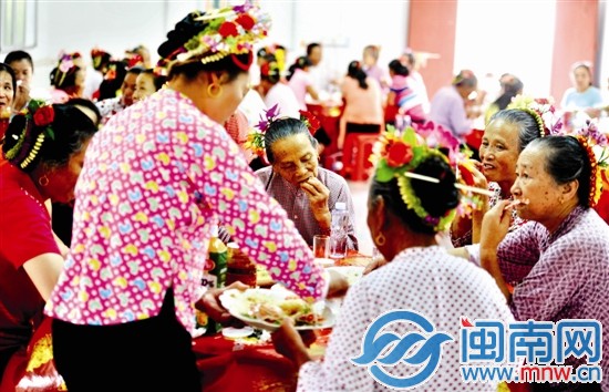 這樣的宴席圖的就是實惠和熱鬧