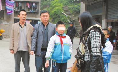 當(dāng)事孩子向記者講述當(dāng)日的情形