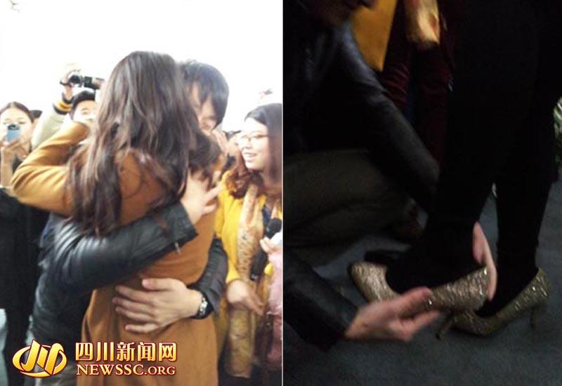 為女友穿上求婚“水晶鞋”。