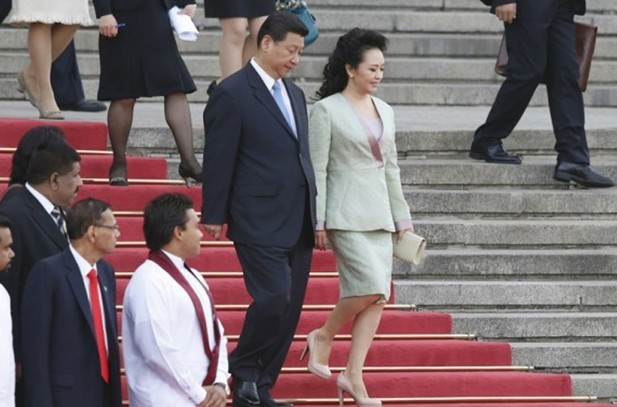 習近平彭麗媛舉行儀式歡迎斯里蘭卡總統(tǒng)