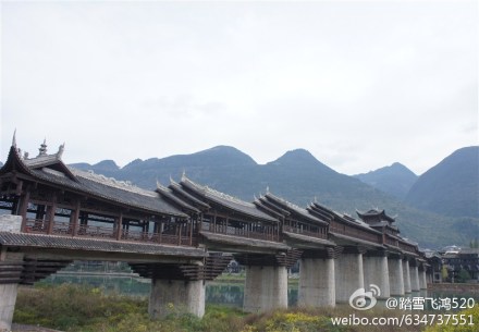 這是重慶濯水古鎮(zhèn)風雨廊橋火災前圖片