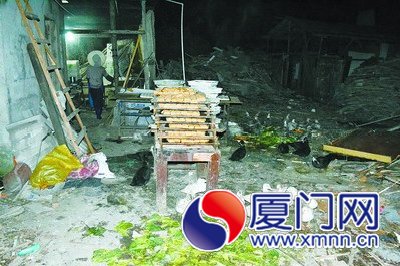 黑作坊現(xiàn)場(chǎng)臟亂不堪