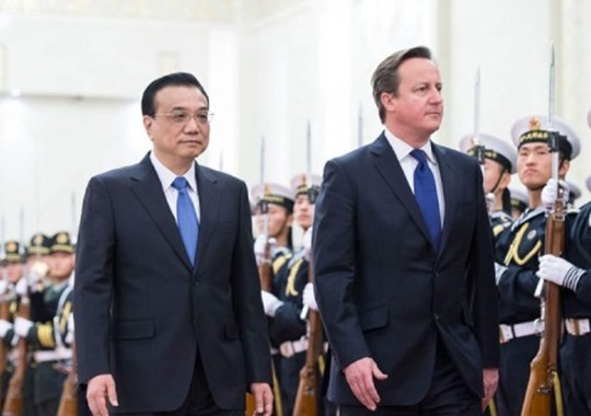 中國國務(wù)院總理李克強(qiáng)在北京人民大會堂北大廳舉行歡