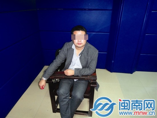 嫌犯一副老板派頭