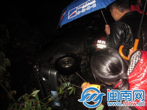 孩子獨守車內危險多1