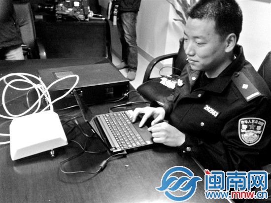 ▶筆記本電腦、主機箱和無線設備制成了偽基站