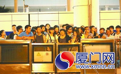 夜間抵達(dá)廈門(mén)北站的乘客，很多都會(huì)選擇搭乘BRT