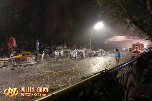 瀘州江陽區(qū)摩爾商場(chǎng)發(fā)生爆炸