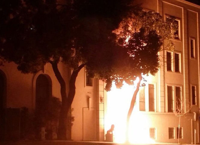 舊金山中國總領(lǐng)館遭縱火