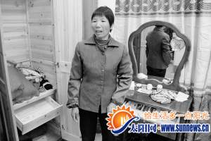 家里的抽屜被翻空，連衣服也被越南媳婦蘇氏頑帶走了