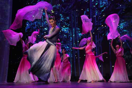 李庚秀非凡舞姿，高山流水覓知音