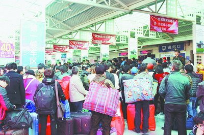 昨日廈門站候車旅客