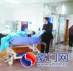 被劃傷住院的男子