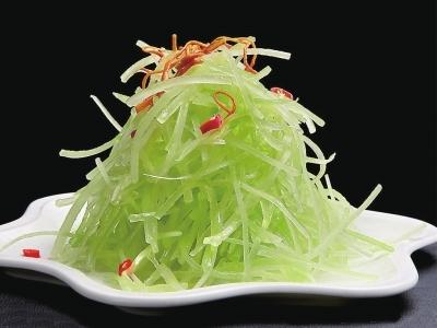 福建同學(xué)帶“奇葩”特產(chǎn)毀三觀 有老鼠干雞仔胎2