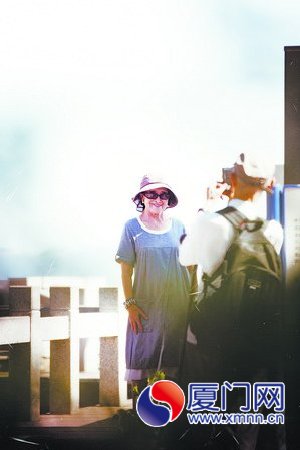 網(wǎng)友微博的老夫妻旅游照