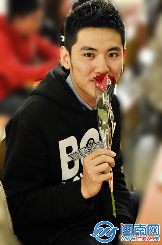 第一次收到玫瑰,幸福想飆淚1