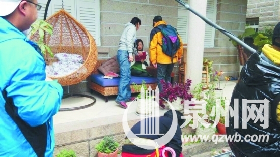 攝制組在館驛七號取景