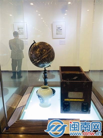 展出文物：古地球儀和導(dǎo)航星盤等