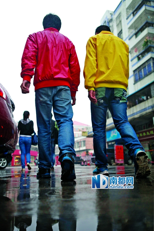 湖北襄陽(yáng)一對(duì)夫妻因沉迷邪教自殺2