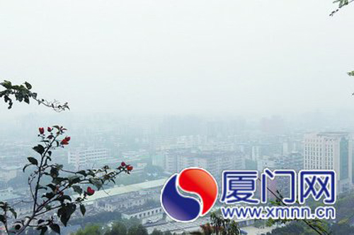 昨日傍晚，輕霧籠罩鷺島