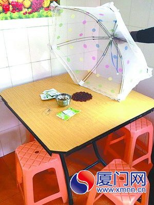 只有一碗沒有油光的咸菜干