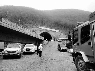 吉林吉琿高鐵在建隧道坍塌