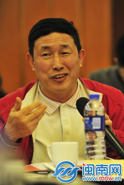 省政協(xié)常委、教授 吳成翰