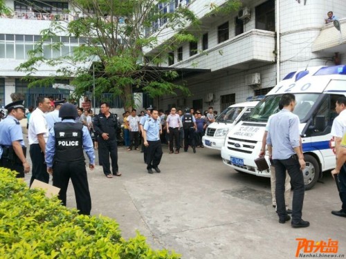 海南小學(xué)生春游大巴事故現(xiàn)場(chǎng)