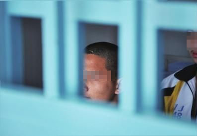 關(guān)押在未管所里的問題少年