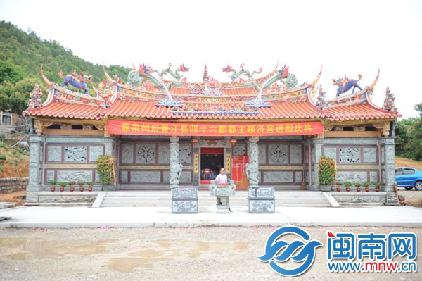 去年剛翻建的順濟宮與泉榕古道關系密切