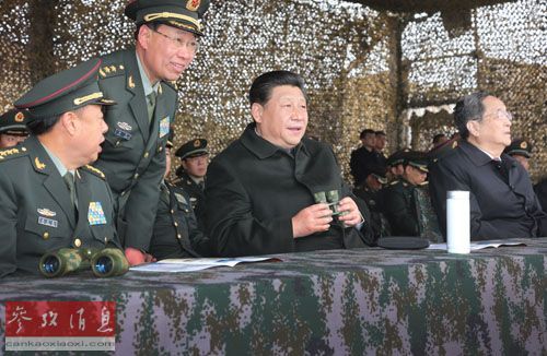 國家主席習近平看望慰問駐新疆部隊。