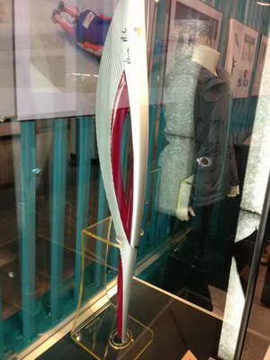 國際奧委會新主席巴赫簽名的索契冬奧會火炬