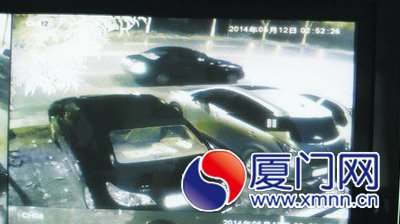 昨日凌晨2點52分，一部可疑的黑色小車出現(xiàn)。