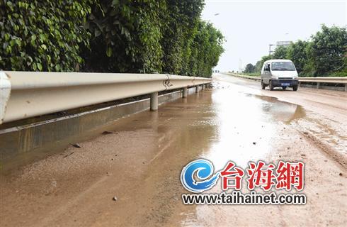 集美大橋下穿機(jī)場隧道遭殃