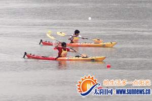 去年的獨(dú)木舟比賽競爭激烈，今年的比賽將更加精彩