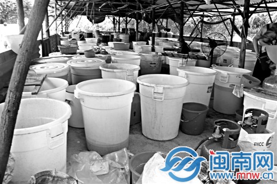 簡陋的制麻窩點(diǎn)