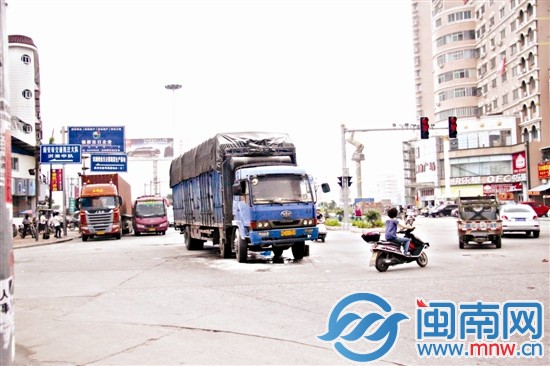 火滅后，從外觀上看，沒發(fā)現(xiàn)貨車有明顯受損情況