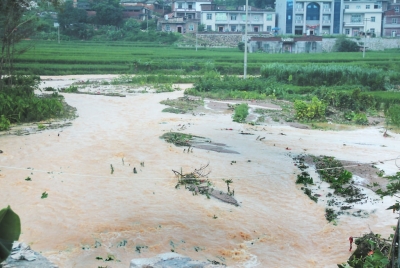 大片農(nóng)田被淹沒。