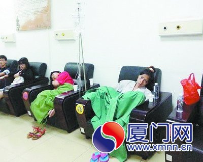 工人正在接受治療