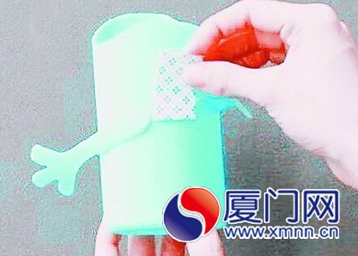 洗發(fā)水瓶改成收納盒