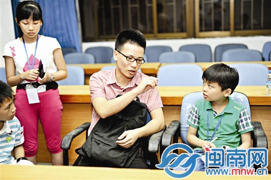 海都小記者對(duì)話文科狀元林子晗