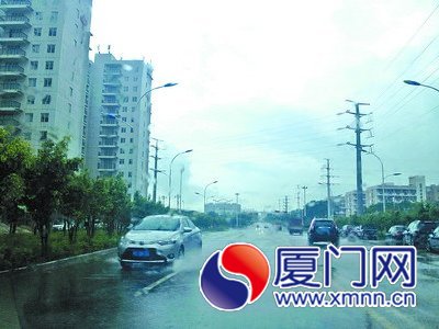 最“坑車”的一段路已修好。