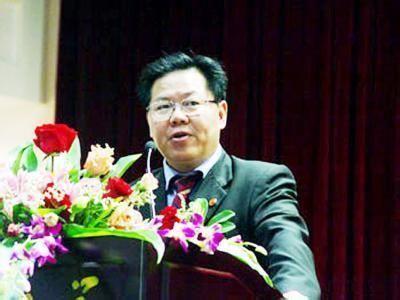 　校長(zhǎng)朱崇實(shí)