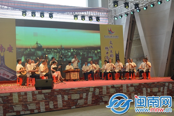 南安市官橋鎮(zhèn)什音隊表演現(xiàn)場