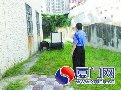 事發(fā)的偏僻草坪