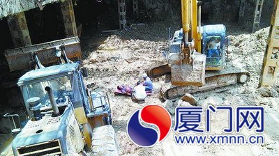 司機(jī)魏某正在被搶救