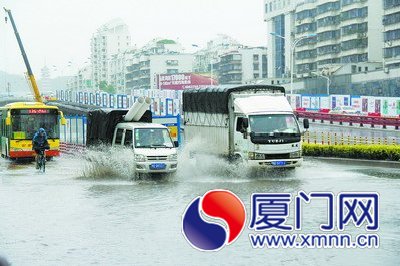 仙岳路部分路段昨日出現(xiàn)積水