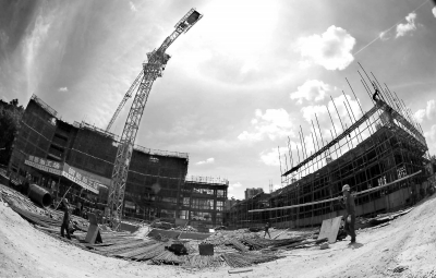 新婦幼保健院正在抓緊建設(shè)。