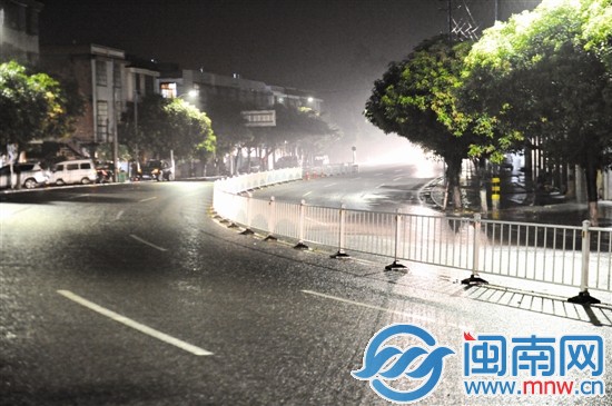 事發(fā)路段是一個(gè)急彎